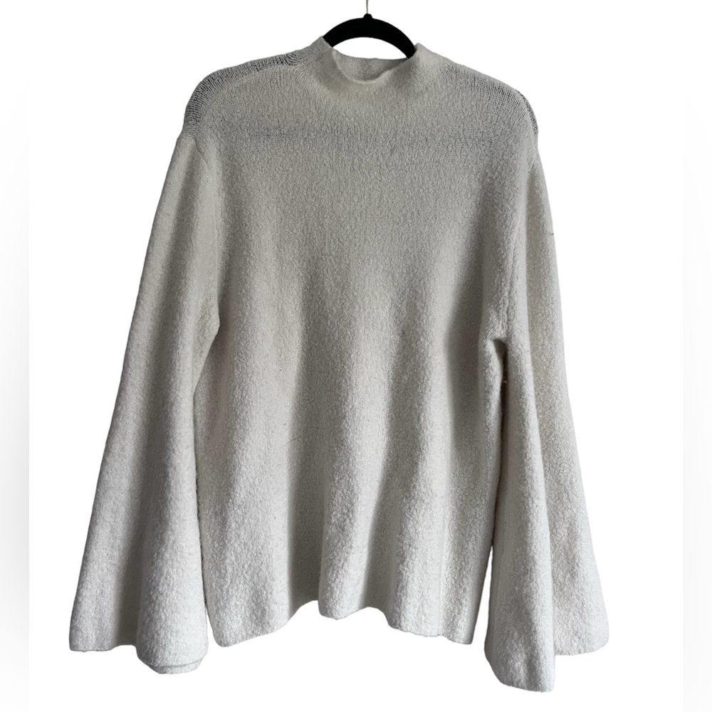 FOREVER21 bell sleeve sweater